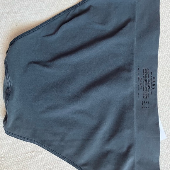 Brand New DNKY 2 Pieces Women Undergarment L/M and Small - Picture 8 of 8